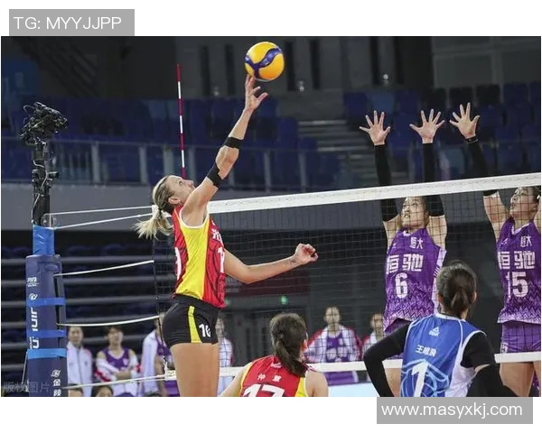 英超科学排球技术训练方法探索与实践提升运动员竞技水平的有效途径