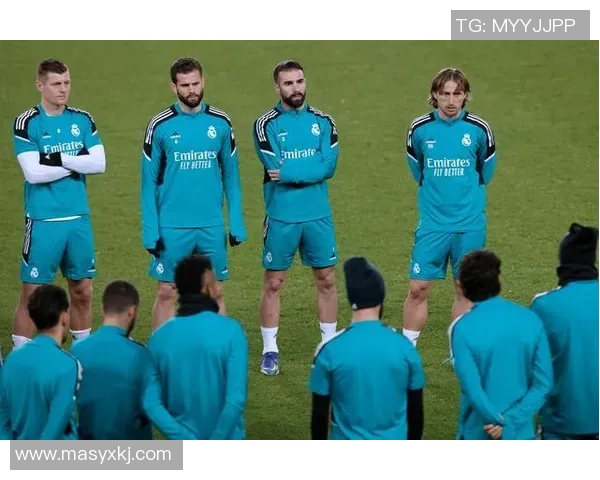 广州乒乓球队在邀请赛中的速度表现与欧冠足球的精彩对比分析