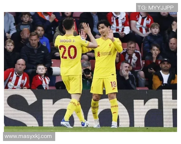 英超足球配合助力武汉足球队创新高展现强劲实力